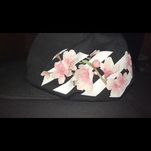 Off white cherry tree hat
